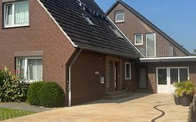 Haus Upt Land, Familie Ehnts